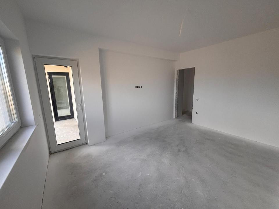 Apartament 2 camere, decomandat, cu gradina, Selimbar, bloc nou