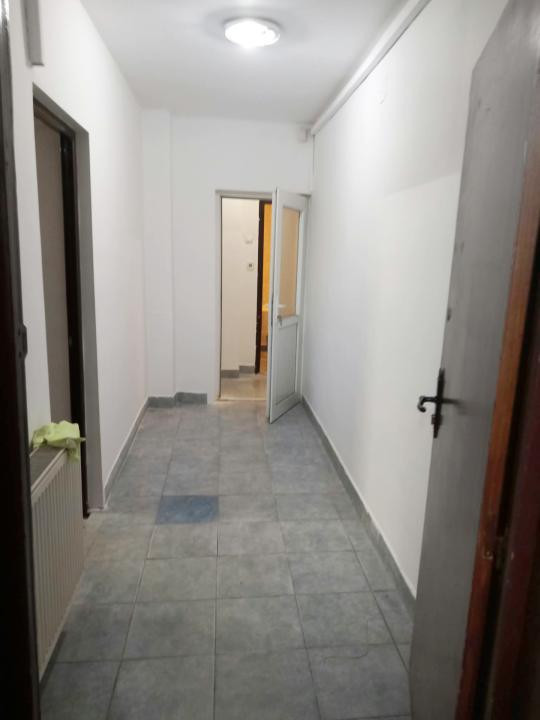 2 camere*Piata Alba Iulia*parter*spatiu birou