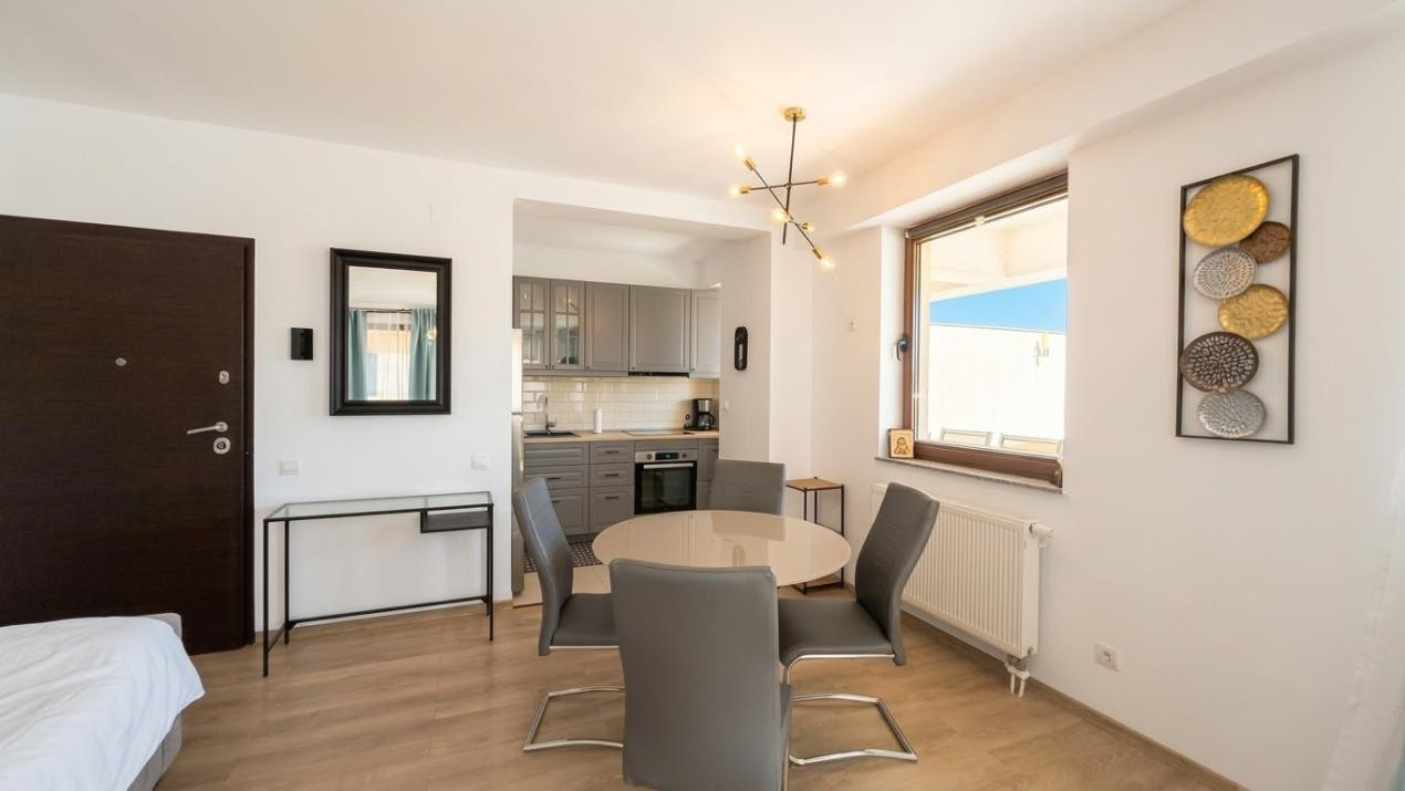 Apartament cu 2 camere cu terasă spectaculoasă pe Drumul Poienii