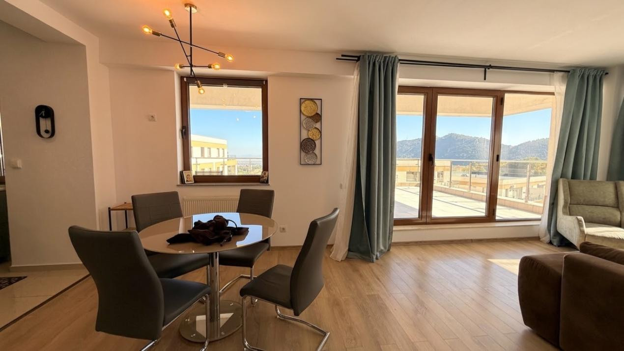 Apartament cu 2 camere cu terasă spectaculoasă pe Drumul Poienii