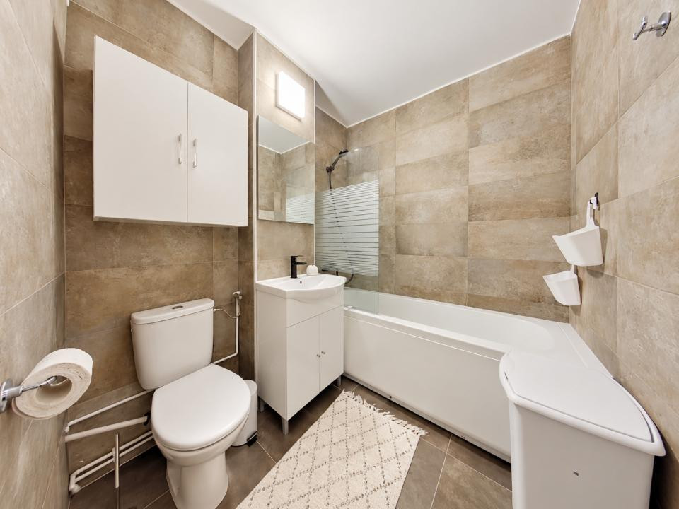 Închiriere apartament cu 2 camere, mobilat și utilat - zona Garii