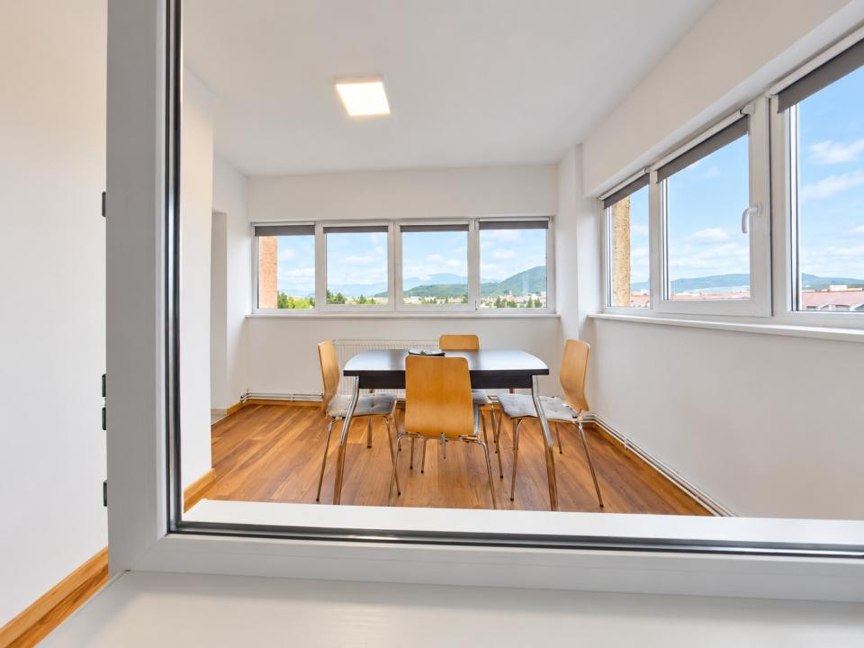 Închiriere apartament cu 2 camere, mobilat și utilat - zona Garii
