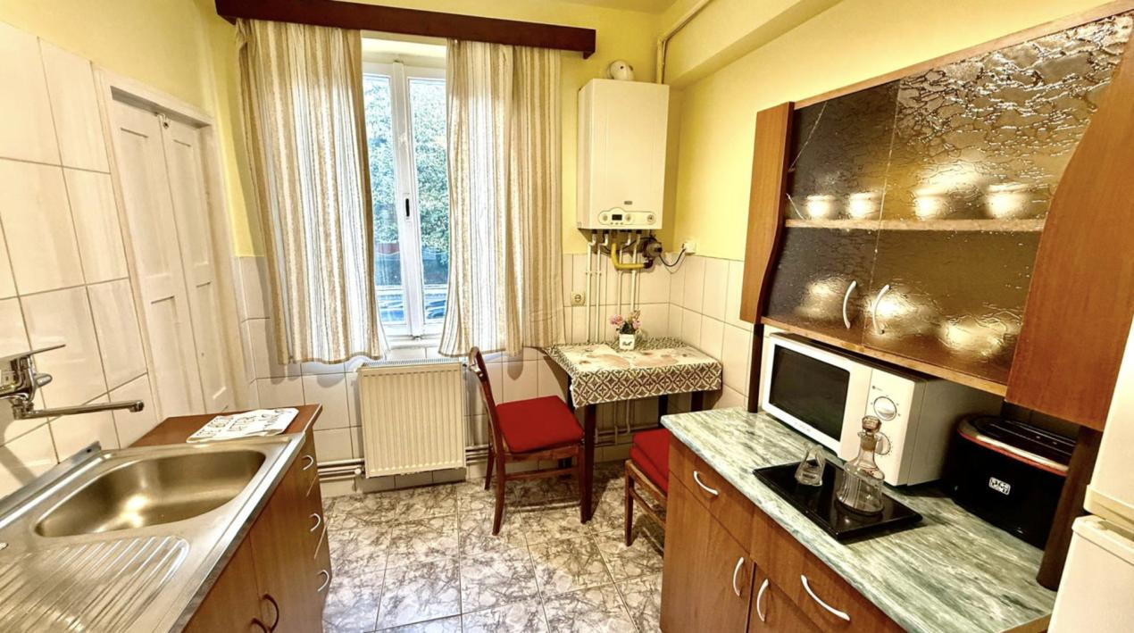 Apartament renovat-Chirie ideală pentru studenți, vizavi de  Biblioteca Centrală