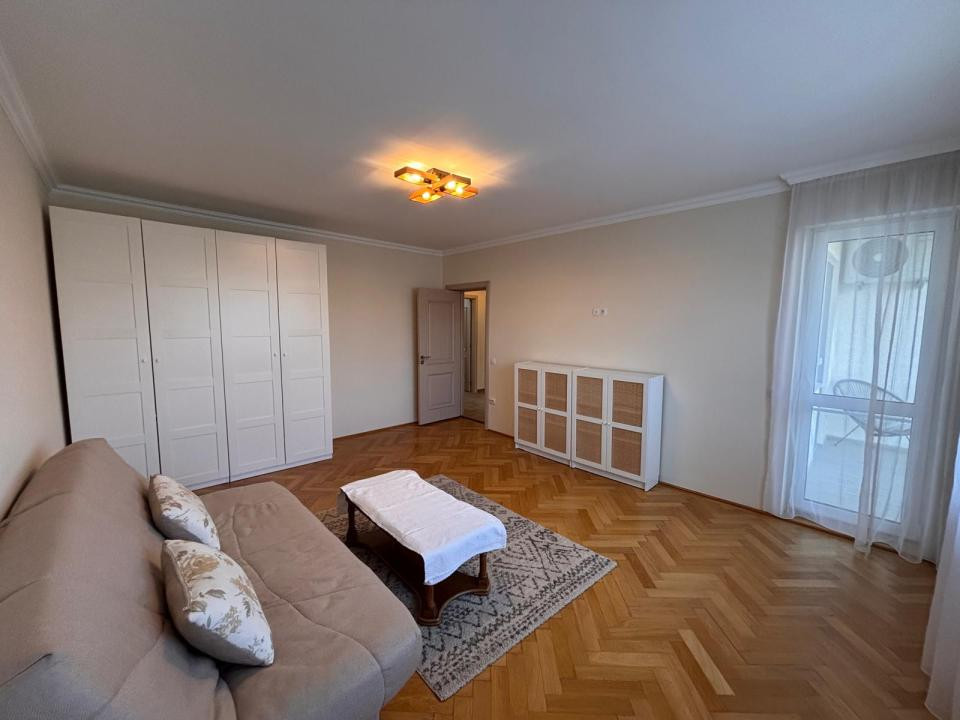  Apartament 2 camere Prima inchiriere dupa renovare 70 mp Trei Stejari, Sibiu