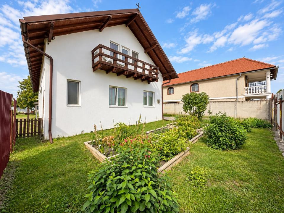 Casă cu teren generos de 1.961 mp și dublă deschidere stradală Stupini