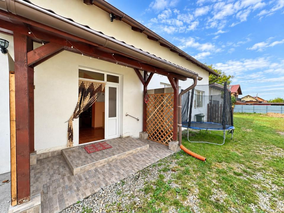 Casă cu teren generos de 1.961 mp și dublă deschidere stradală Stupini