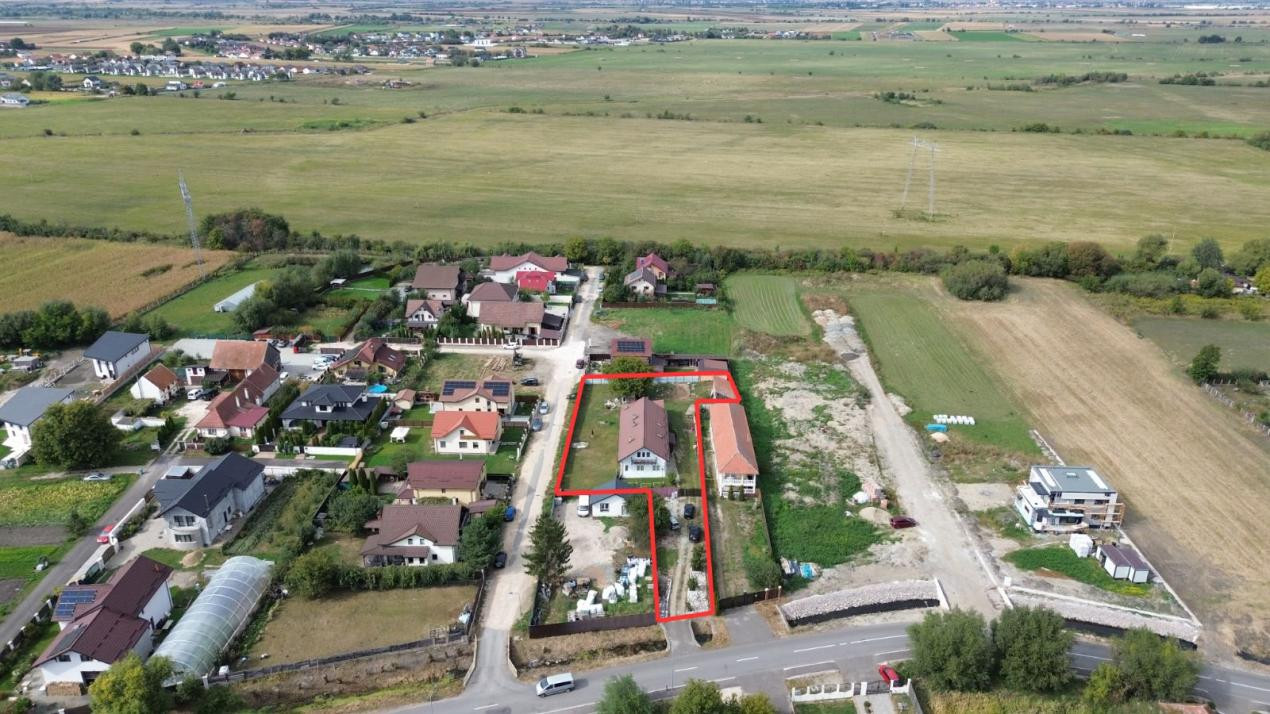 Casă cu teren generos de 1.961 mp și dublă deschidere stradală Stupini