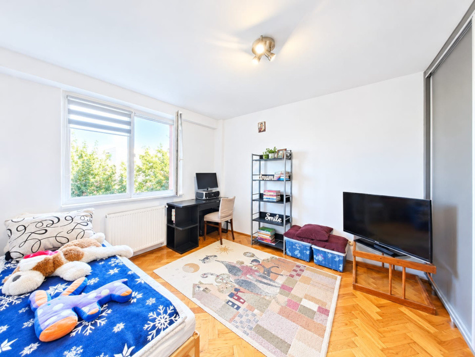 Apartament 3 camere – zona Griviței, Brașov