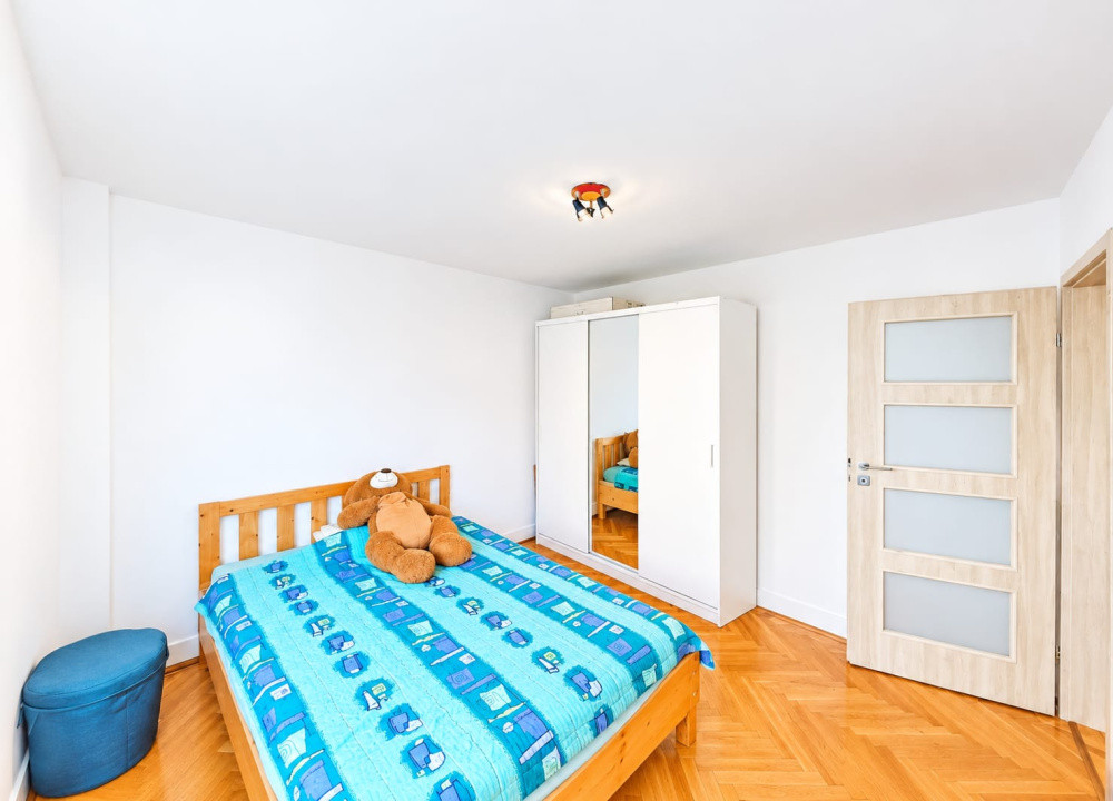 Apartament 3 camere – zona Griviței, Brașov