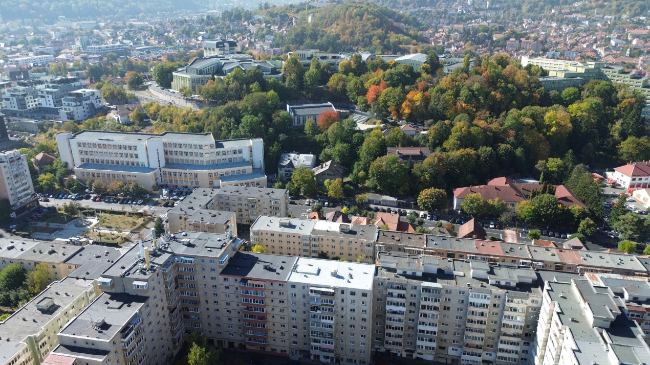 Apartament 3 camere – zona Griviței, Brașov