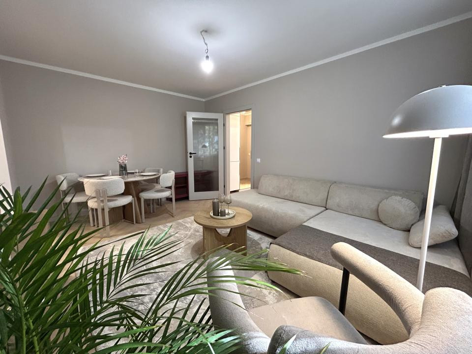 Apartament modern cu 2 camere de închiriat