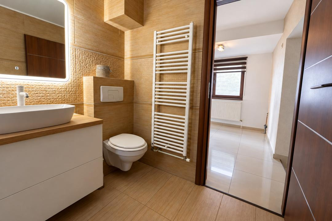 Casă de închiriat, 100 mp, 3 camere | Locuință sau sediu firmă | 650 euro + TVA