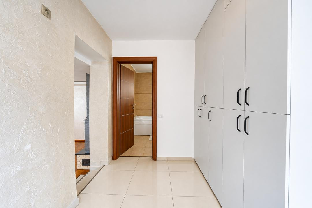 Casă de închiriat, 100 mp, 3 camere | Locuință sau sediu firmă | 650 euro + TVA