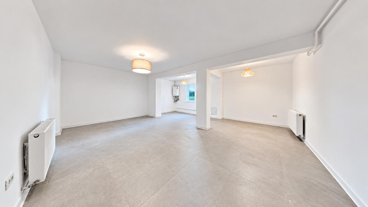 Apartament spațios, potrivit-locuire sau activități profesionale, Avantgarden 1.