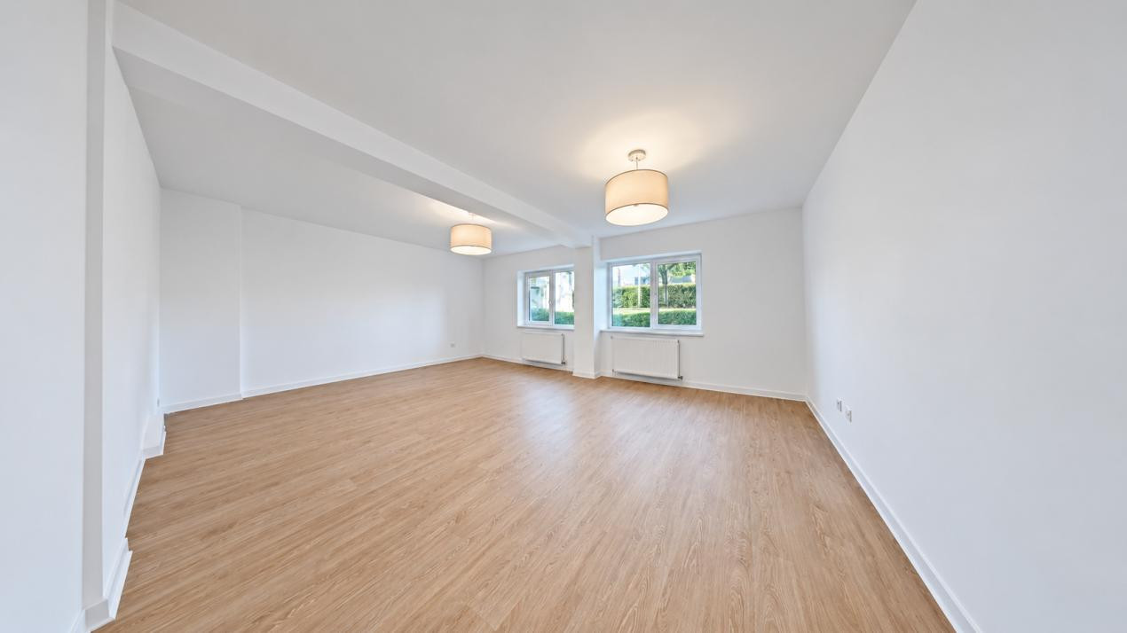 Apartament spațios, potrivit-locuire sau activități profesionale, Avantgarden 1.