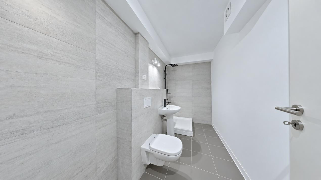 Apartament spațios, potrivit-locuire sau activități profesionale, Avantgarden 1.