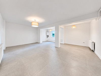 Apartament spațios, potrivit-locuire sau activități profesionale, Avantgarden 1.