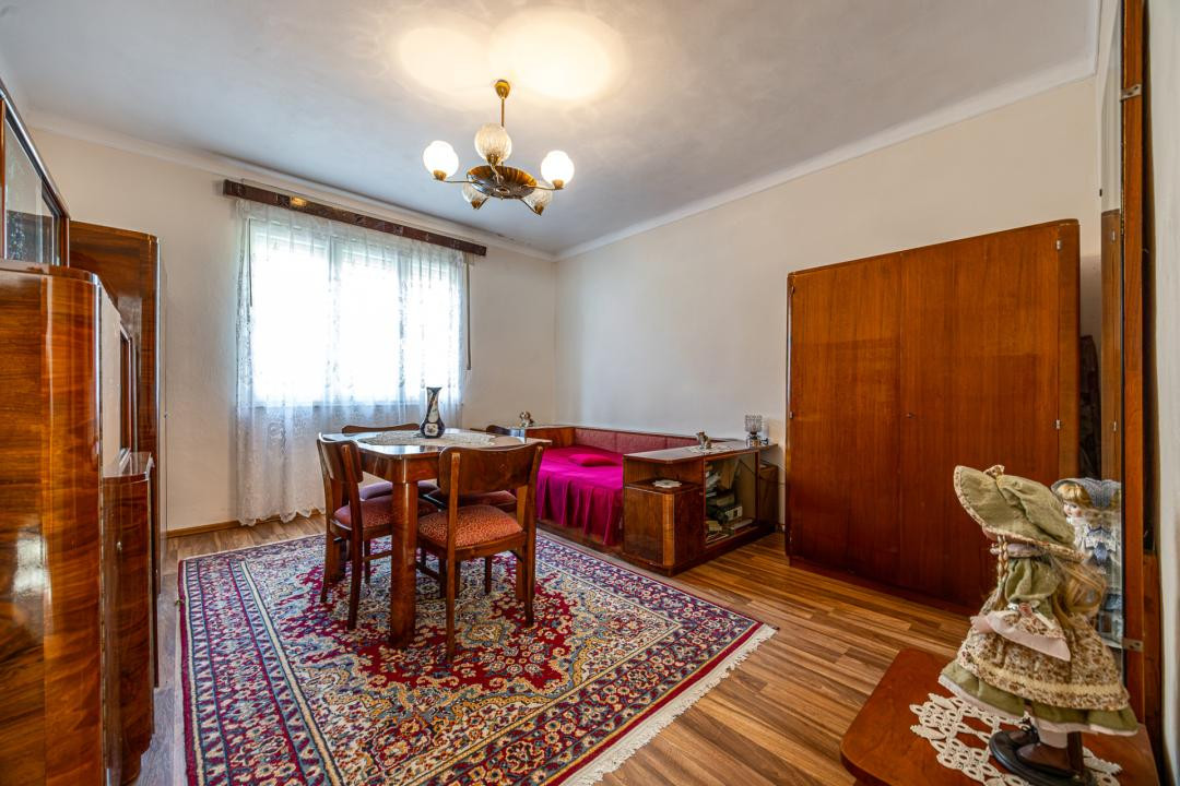 Vânzare casă cu 2 camere, teren 440 mp - strada Cerbului, Săcele