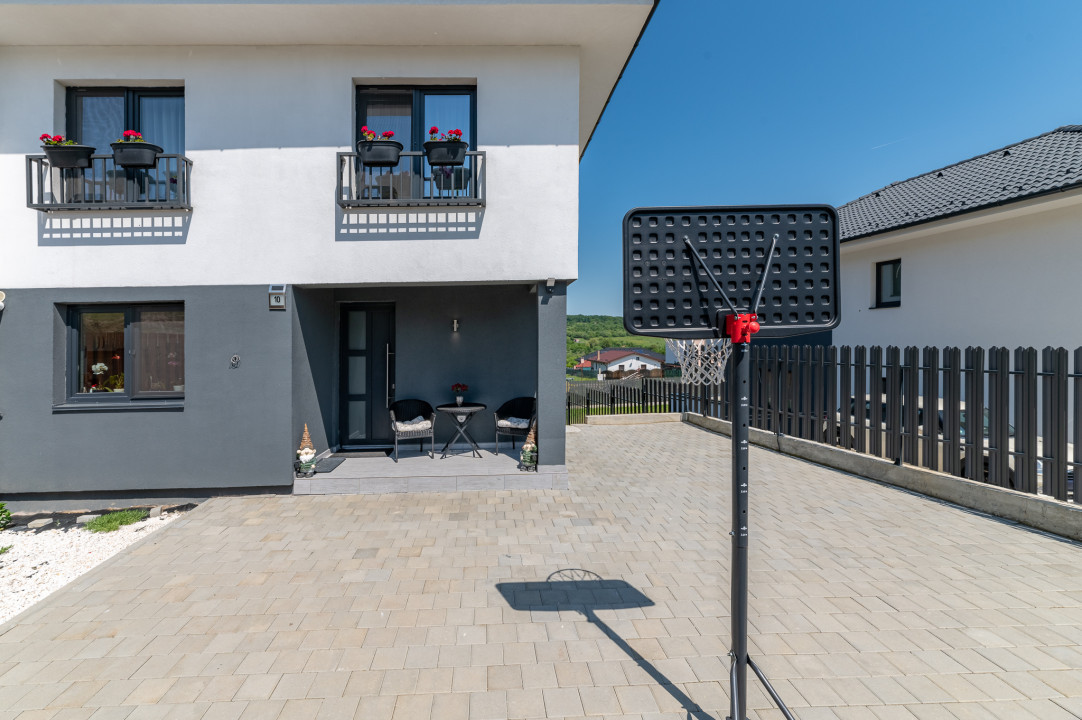 Duplex complet utilat si mobilat - Panoramă deosebită - zona Măgura - Cisnădie