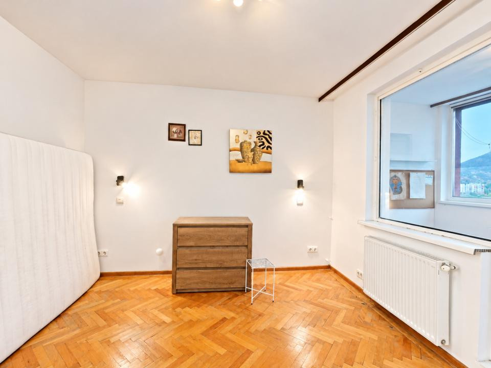 Vânzare apartament cu 3 camere, circular, Alexandru Vlahuță - zona Centrul Civic
