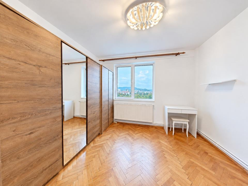 Vânzare apartament cu 3 camere, circular, Alexandru Vlahuță - zona Centrul Civic