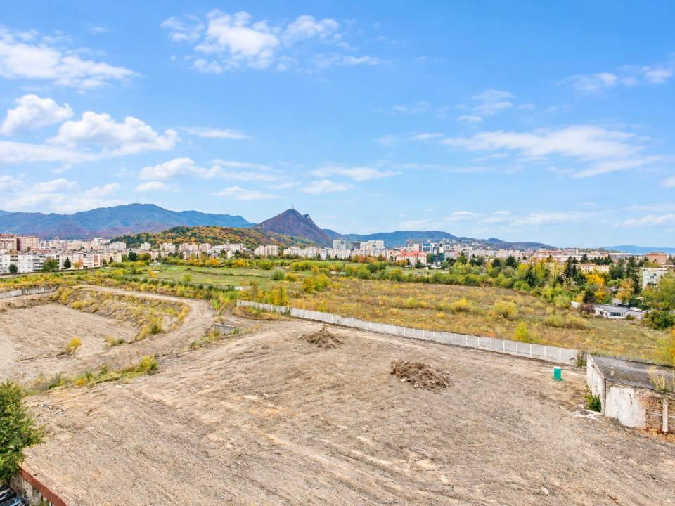 Vânzare apartament cu 3 camere, circular, Alexandru Vlahuță - zona Centrul Civic