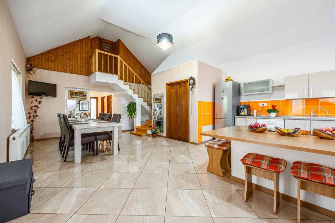 Casa deosebita, singur in curte – 700 mp teren, Sfantu Gheorghe – 0% comision