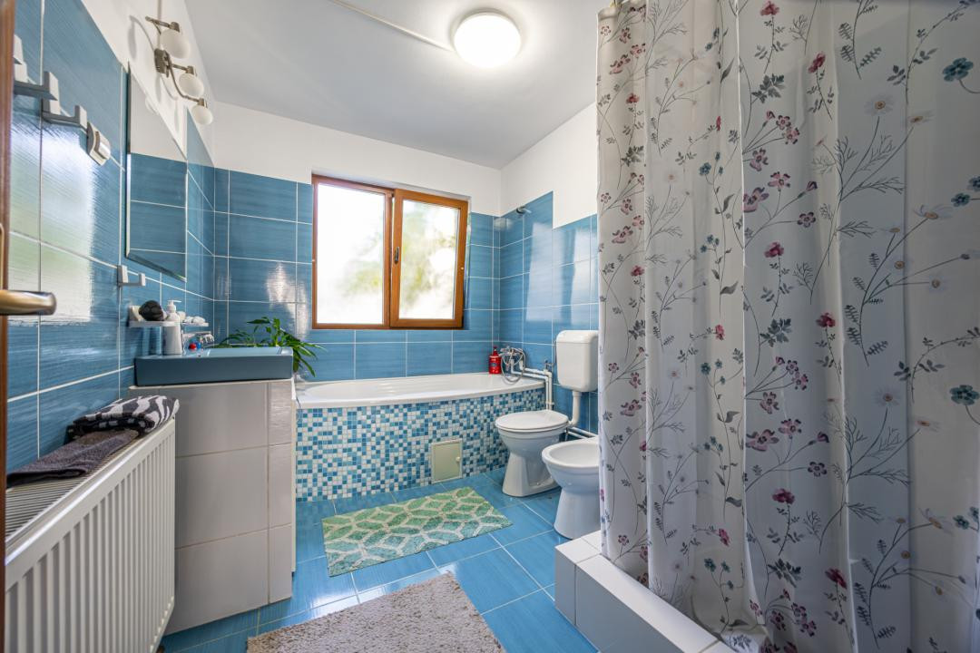 Casa deosebita, singur in curte – 700 mp teren, Sfantu Gheorghe – 0% comision
