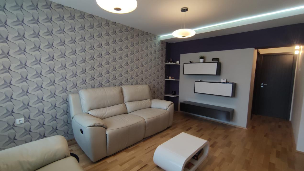 Apartament 3 camere, zona Penny Cireșica – etaj 3, semidecomandat