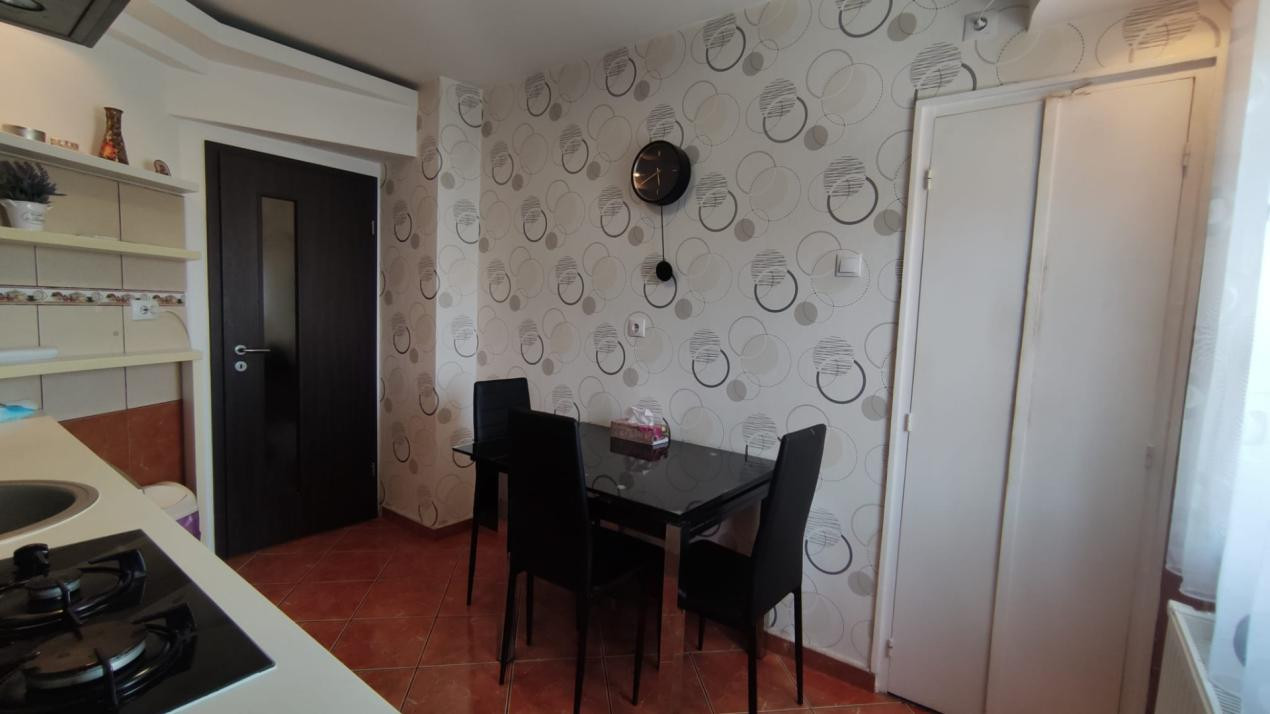 Apartament 3 camere, zona Penny Cireșica – etaj 3, semidecomandat