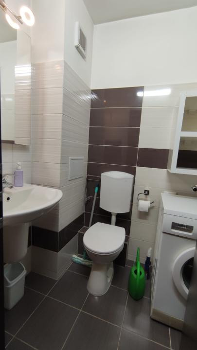 Apartament 3 camere, zona Penny Cireșica – etaj 3, semidecomandat