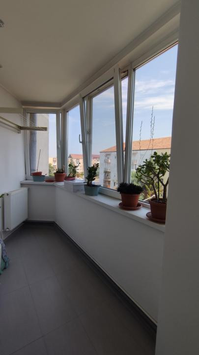 Apartament 3 camere, zona Penny Cireșica – etaj 3, semidecomandat
