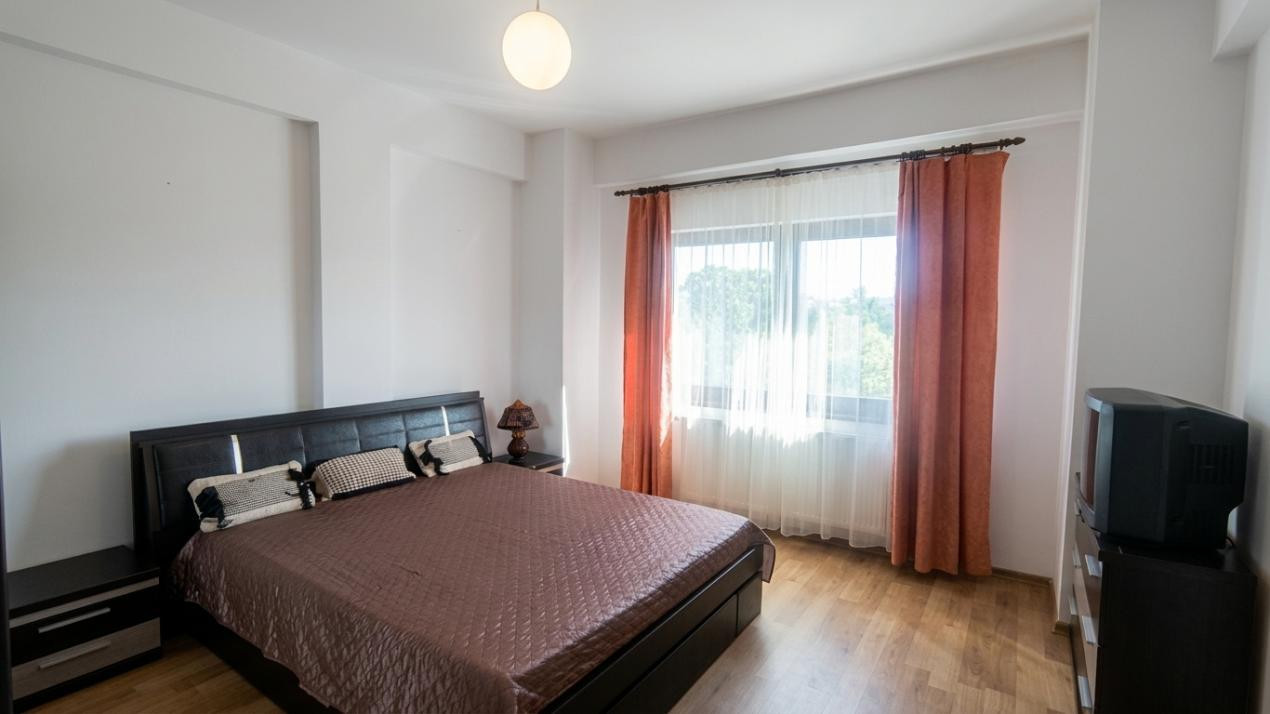Apartament 3 camere cu terasă de 15 mp lângă Parcul Sub Arini, Sibiu