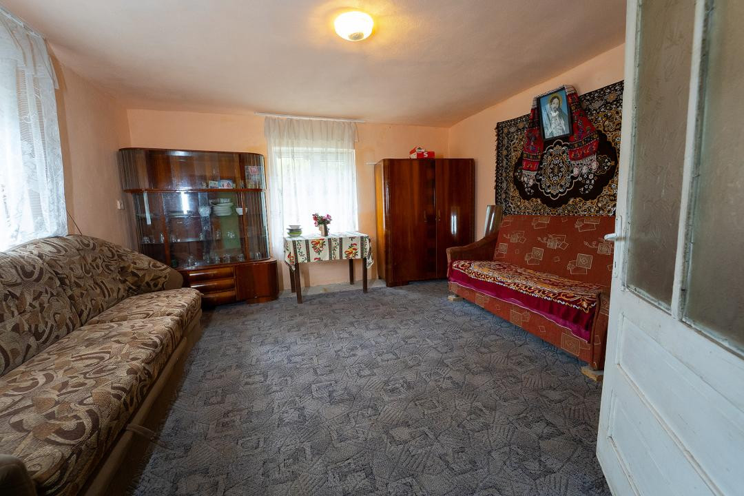 Casă de renovat în Tălmăcel – investiție