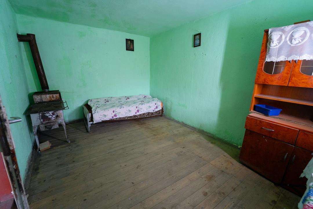 Casă de renovat în Tălmăcel – investiție