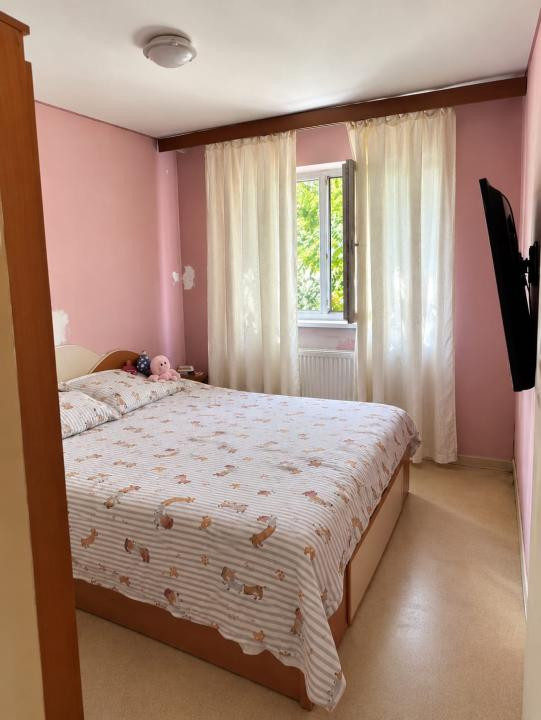 Vânzare apartament cu 2 camere, semidecomandat + beci in Astra