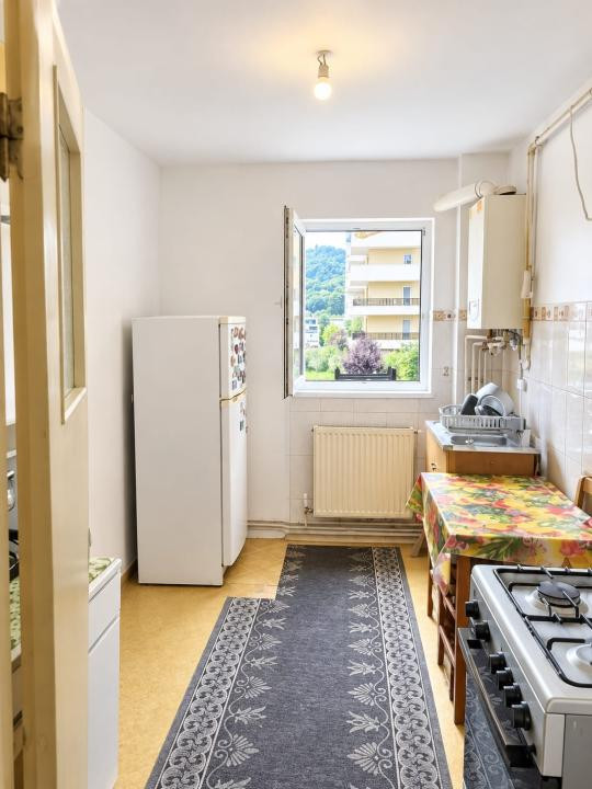 Vânzare apartament cu 2 camere, semidecomandat + beci in Astra