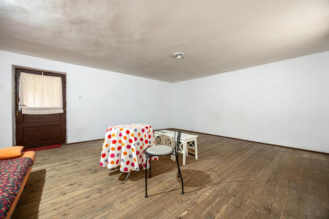 Casa individuala + sura, teren 1676 mp – Avram Iancu