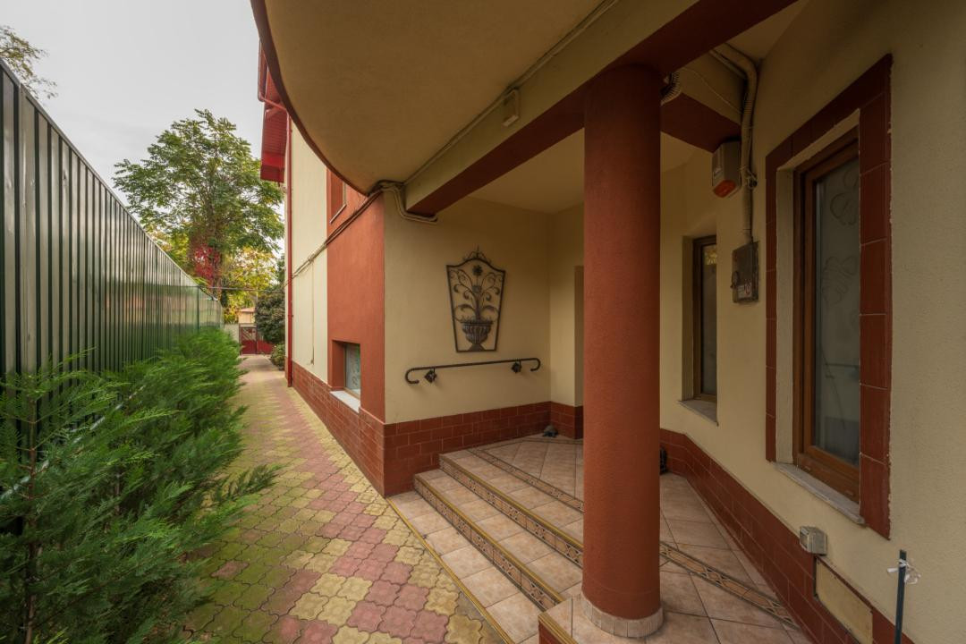 Casă individuală cu grădină, terase și saună