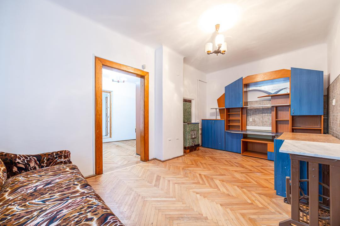 Casă cu teren de 500 mp, zona Noua