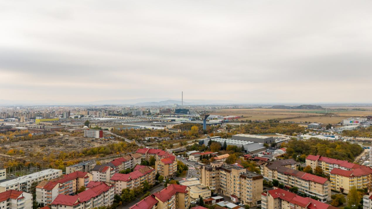 Casă cu teren de 500 mp, zona Noua