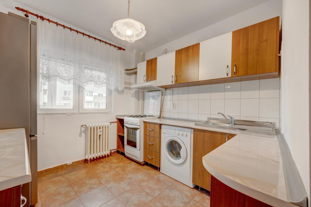Apartament 2 camere | 1979 | Balcon spatios | Str. Baia Mare 2