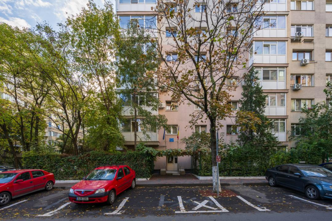 Apartament 2 camere | 1979 | Balcon spatios | Str. Baia Mare 2