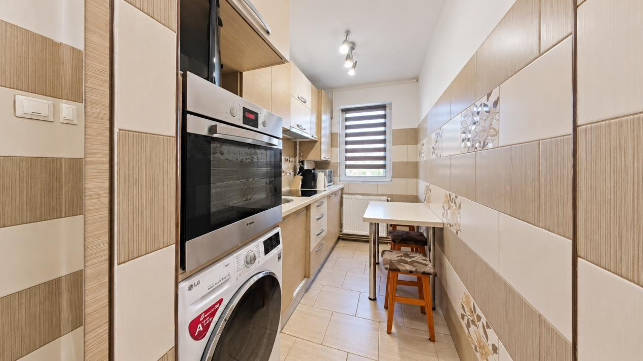 Apartament de închiriat cu 2 camere și loc de parcare propriu – Brașov