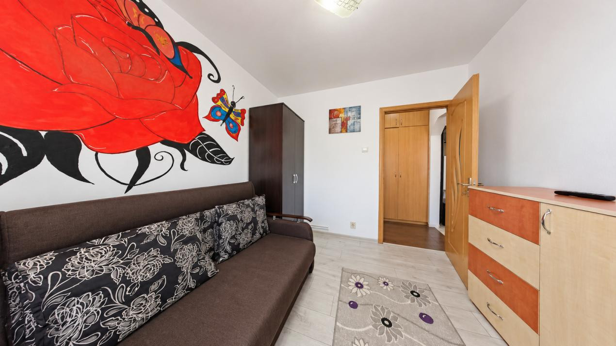 Apartament de închiriat cu 2 camere și loc de parcare propriu – Brașov