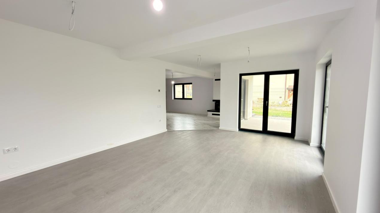 Casa individuala cu priveliste spre munte