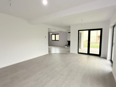Casa individuala cu priveliste spre munte