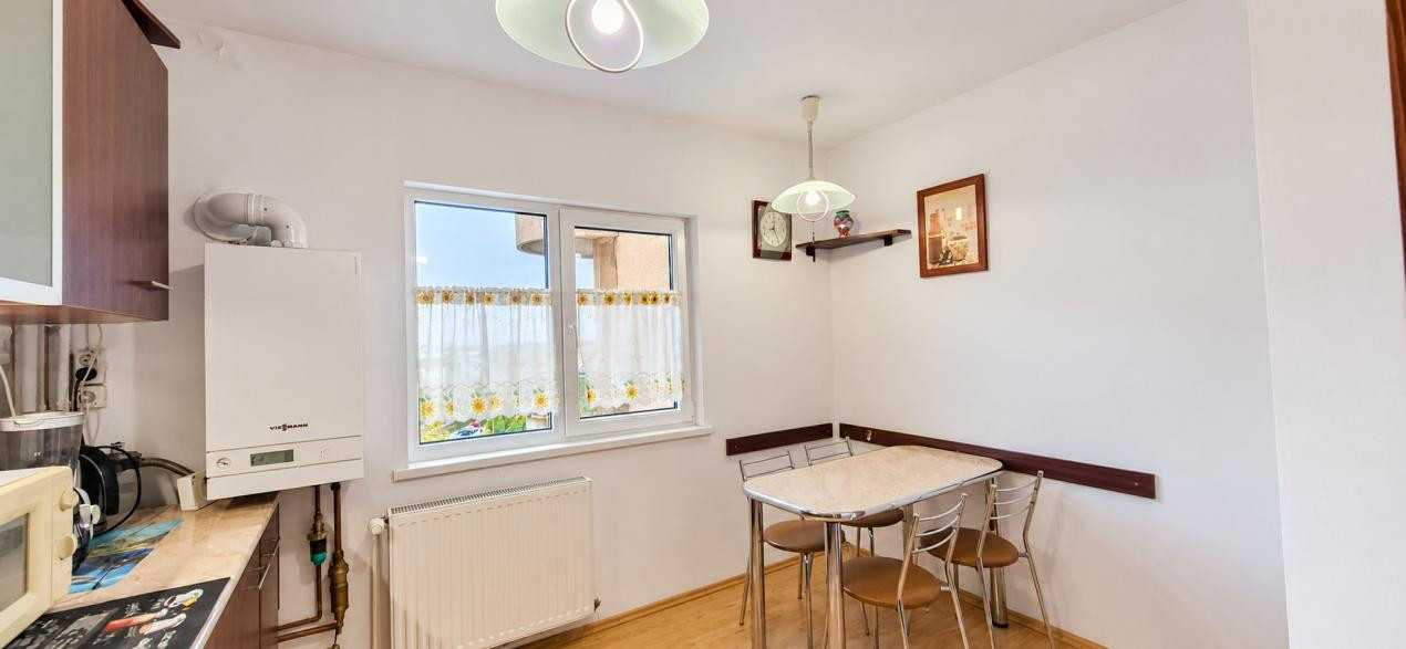 Închiriere apartament cu 3 camere, mobilat și utilat, zona Vlahuță
