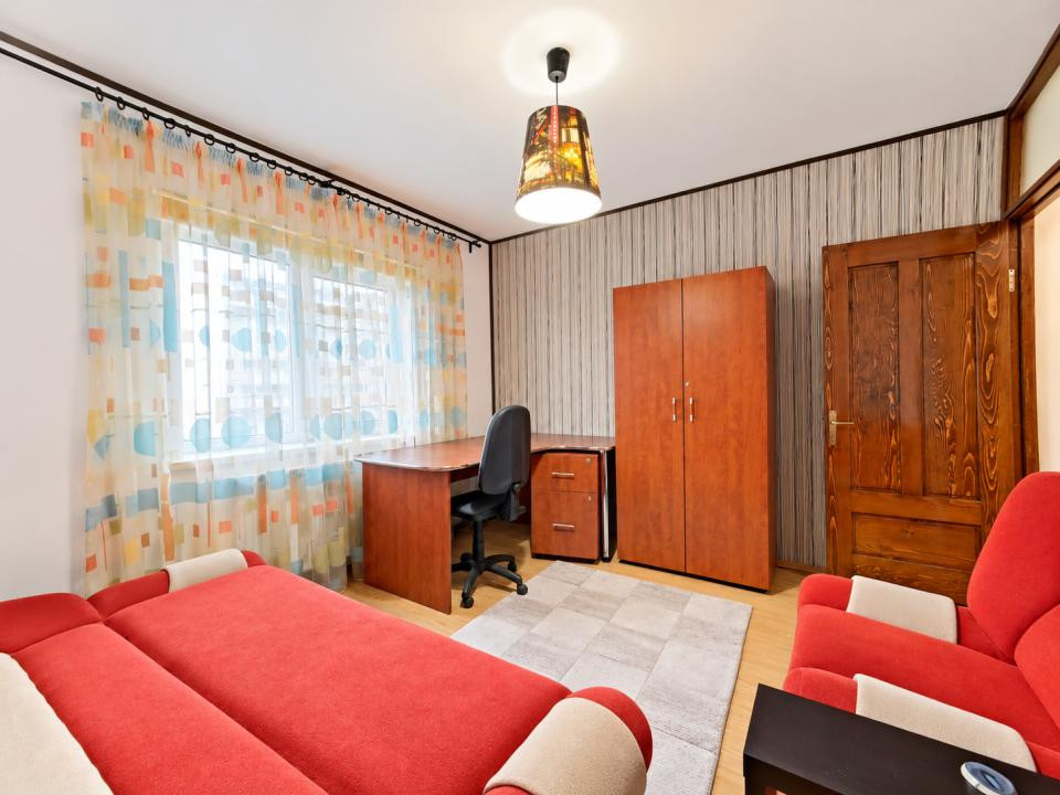 Închiriere apartament cu 3 camere, mobilat și utilat, zona Vlahuță