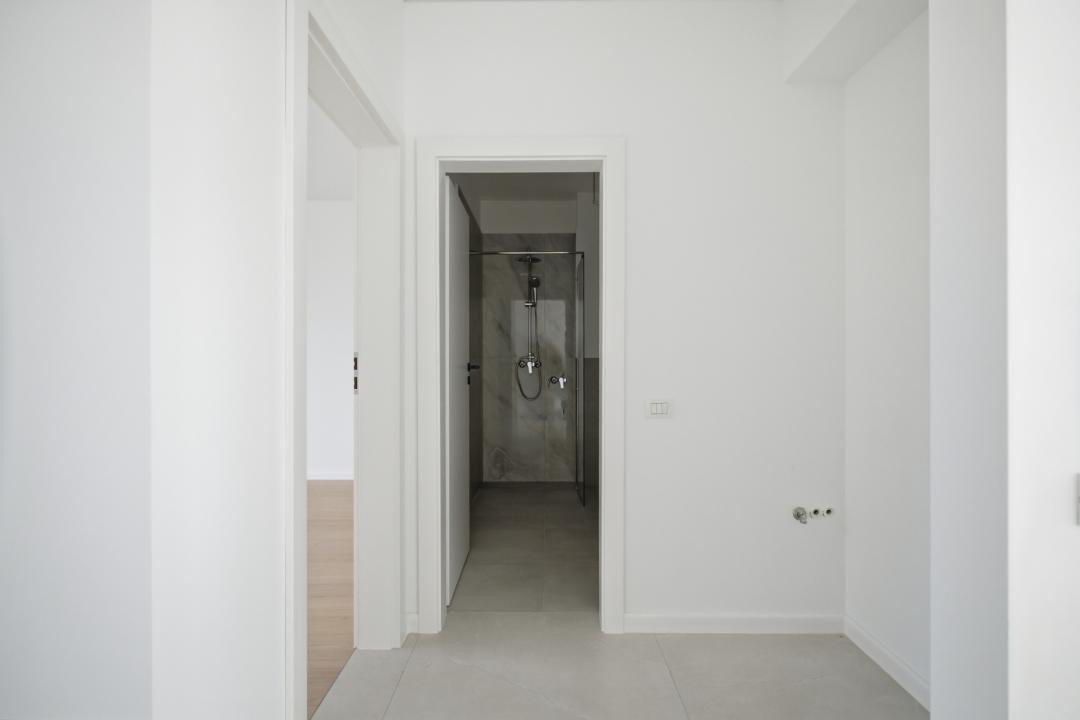 CASA TA LA MARE: PE PARTER, CU PISCINĂ PRIVATĂ!